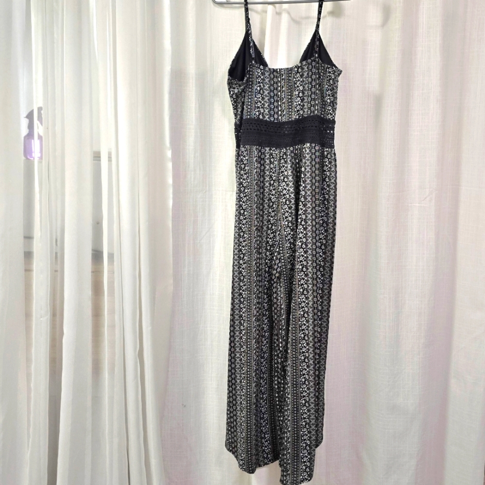2/$30 Black Floral Jumpsuit Crochet Detail Side Leg Slits Women Sz L (11-13) - Picture 3 of 16